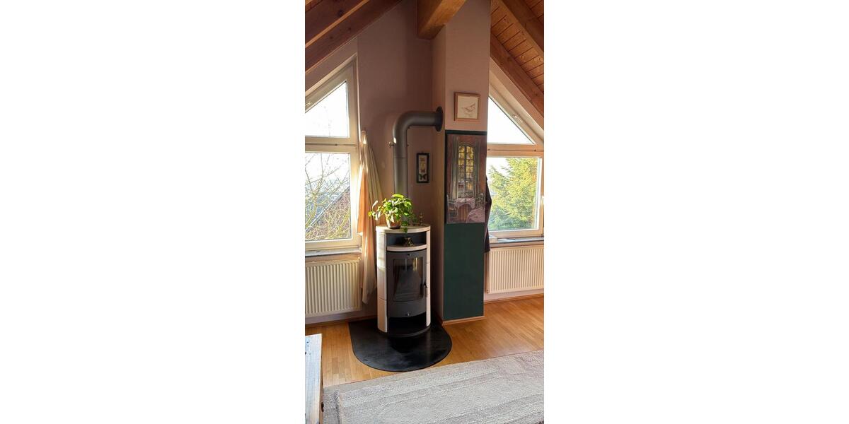 Dachgeschoßwohnung Wettenberg - 4 Zimmer, 104 m&sup2;, 1.090&euro; | Angebot:26563553