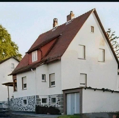Einfamilienhaus Ebsdorfergrund - 9 Zimmer, 339 m&sup2;, 300.000&euro; | Angebot:27022252