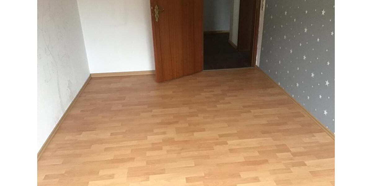 Etagenwohnung Steffenberg - 5 Zimmer, 125 m&sup2;, 850&euro; | Angebot:23992551
