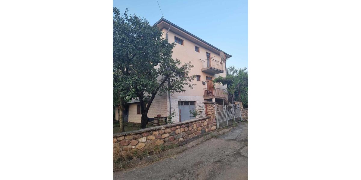 Einfamilienhaus Homberg (Ohm) - 6 Zimmer, 140 m&sup2;, 80.000&euro; | Angebot:14911780