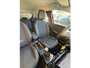 Opel Corsa F Elegance 100PS 14.242 km 16.990 &euro; Battenberg 35088