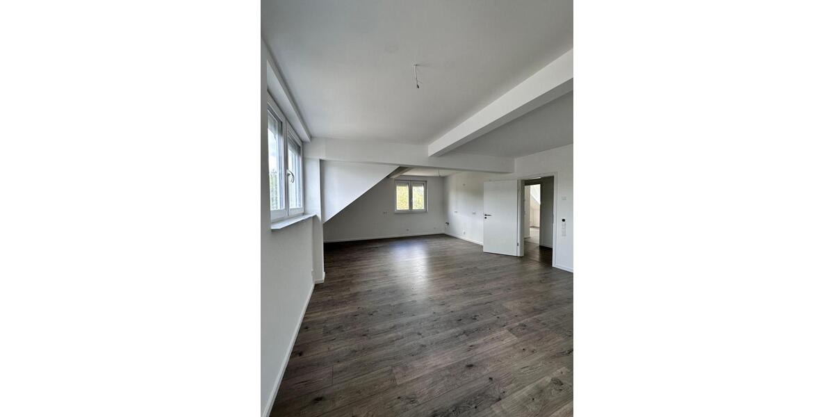 Dachgeschoßwohnung Allendorf (Eder) - 3 Zimmer, 73 m&sup2;, 730&euro; | Angebot:26024524