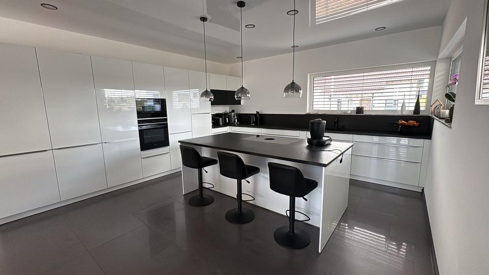 Einfamilienhaus Frankenberg (Eder) - 6 Zimmer, 207 m&sup2;, 827.000&euro; | Angebot:25987419