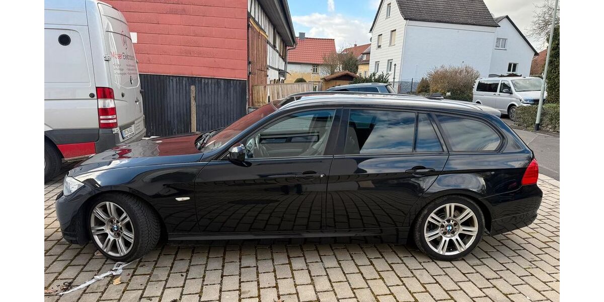BMW 330 200.000 km 8.999 &euro; Mücke 35325