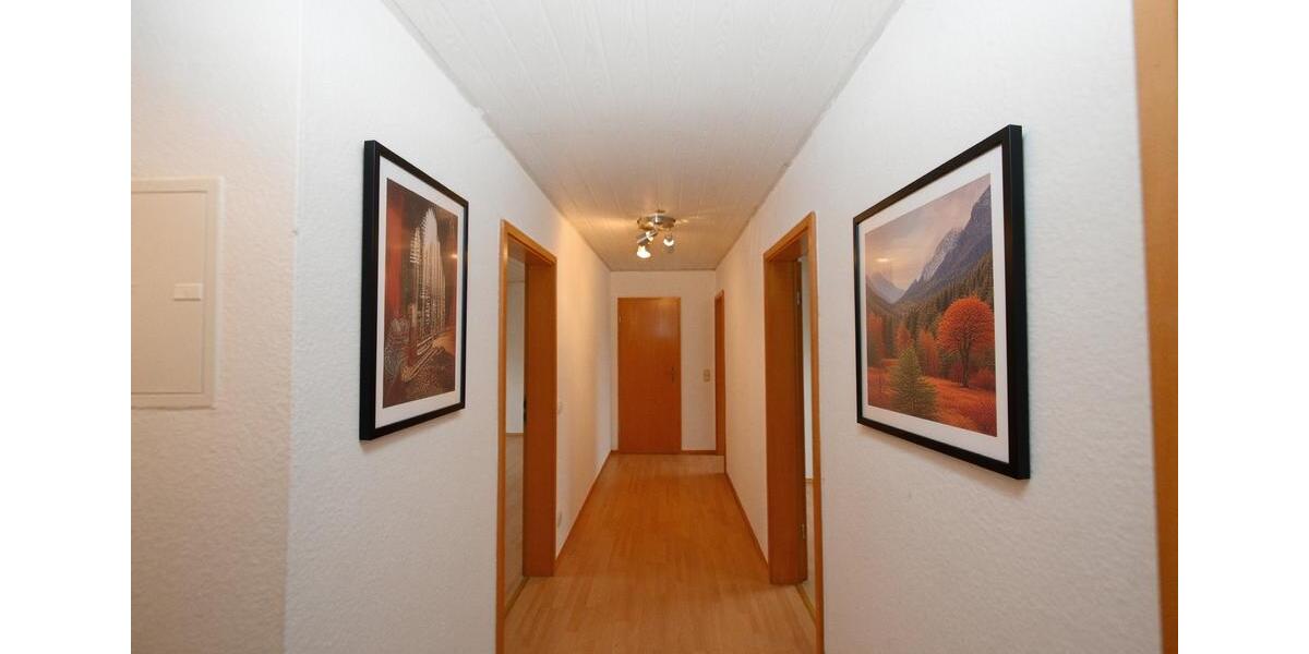 Dachgeschoßwohnung Biedenkopf - 3 Zimmer, 71 m&sup2;, 650&euro; | Angebot:24272281