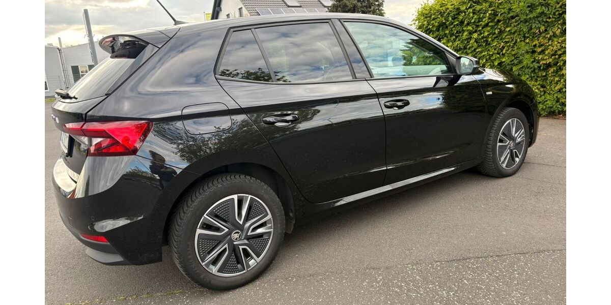 Skoda Fabia 50.200 km 16.500 &euro; Fernwald 35463