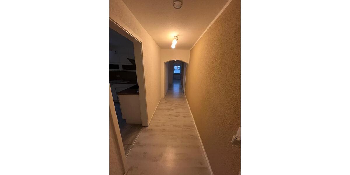 Dachgeschoßwohnung Allendorf (Eder) - 5 Zimmer, 135 m&sup2;, 1.200&euro; | Angebot:26374963