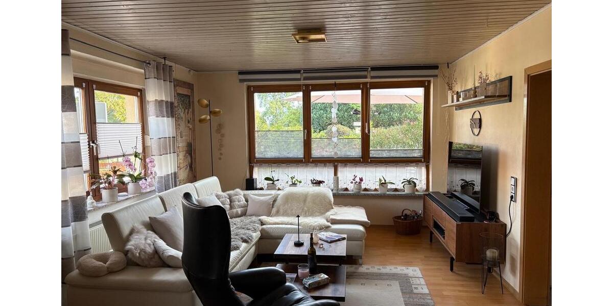 Erdgeschoßwohnung Wetter (Hessen) - 4 Zimmer, 100 m&sup2;, 760&euro; | Angebot:24464192