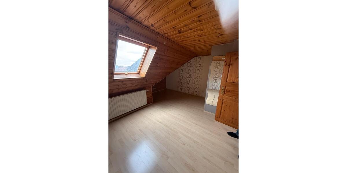 Dachgeschoßwohnung Frankenberg (Eder) - 2 Zimmer, 75 m&sup2;, 650&euro; | Angebot:24239943