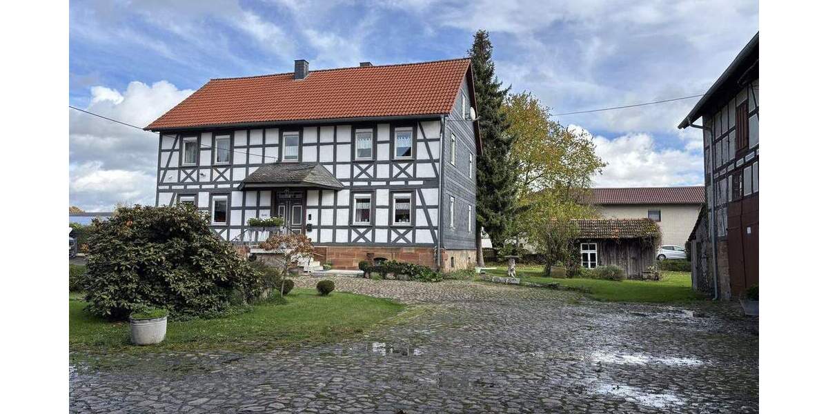 Einfamilienhaus Lahntal / Sterzhausen Sterzhausen - 7 Zimmer, 180 m&sup2;, 439.000&euro; | Angebot:25689226
