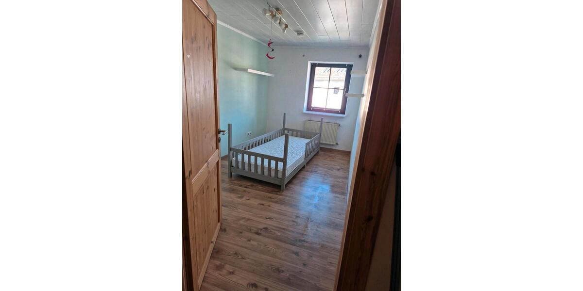 Etagenwohnung Biedenkopf - 4 Zimmer, 130 m&sup2;, 150.000&euro; | Angebot:26982261