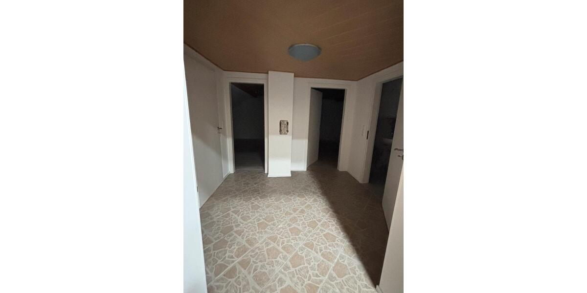 Dachgeschoßwohnung Frankenberg (Eder) - 3 Zimmer, 600&euro; | Angebot:23501256