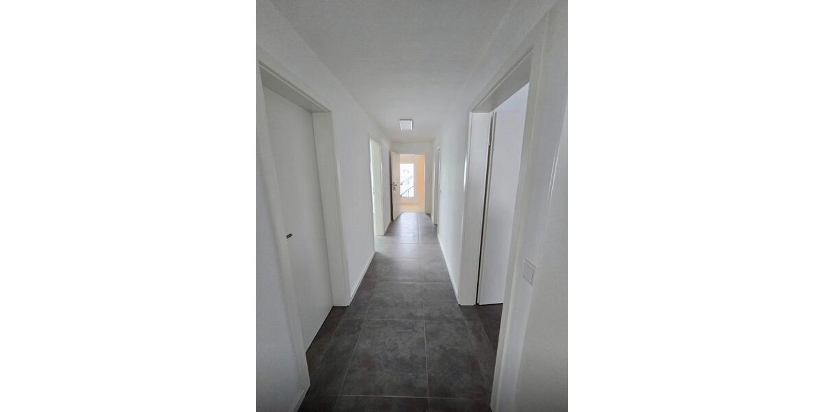 Dachgeschoßwohnung Allendorf (Eder) - 3 Zimmer, 89 m&sup2;, 850&euro; | Angebot:26356224