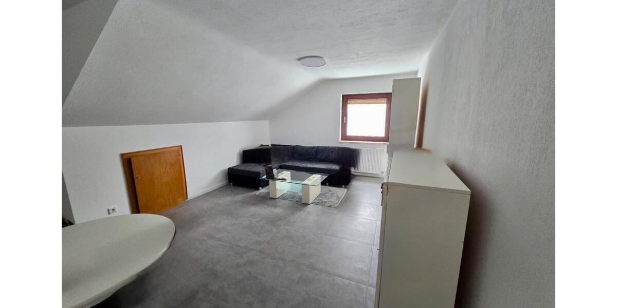 Dachgeschoßwohnung Allendorf (Eder) - 3 Zimmer, 89 m&sup2;, 850&euro; | Angebot:26356224