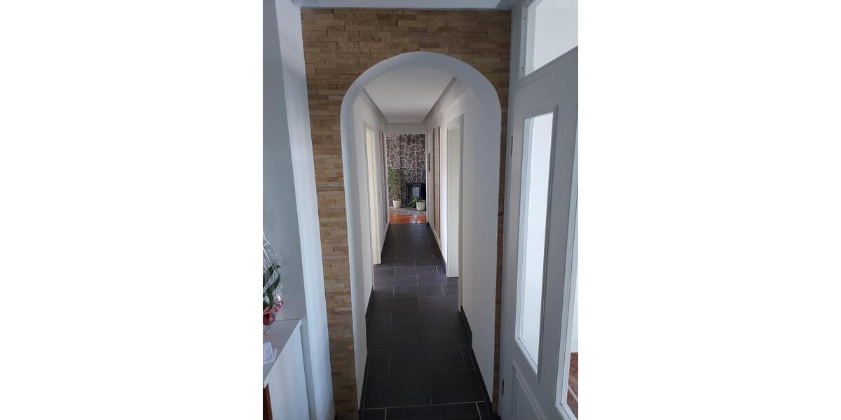 Etagenwohnung Münchhausen - 8 Zimmer, 130 m&sup2;, 1.150&euro; | Angebot:25701477