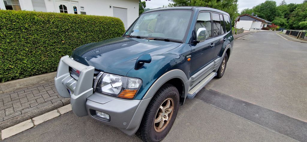 Mitsubishi Pajero 92.000 km 14.999 &euro; Lohra 35102