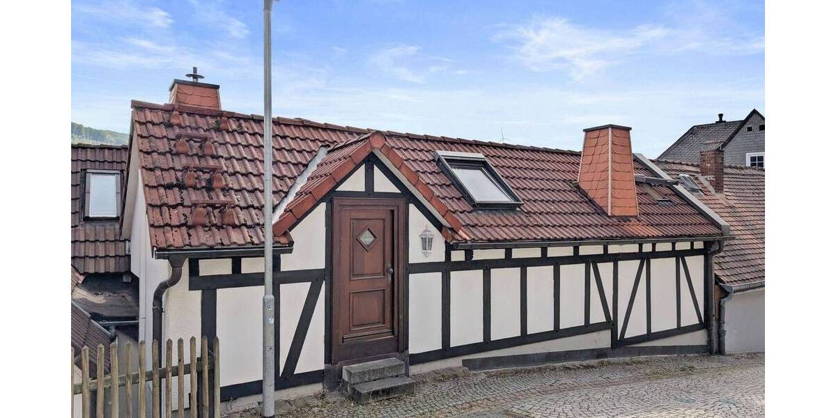 Einfamilienhaus Biedenkopf - 4 Zimmer, 108 m&sup2;, 225.000&euro; | Angebot:25663935
