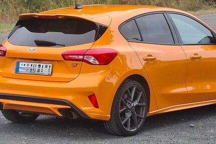 Ford Focus 44.500 km 22.999 &euro; Angelburg-Gönnern 35719