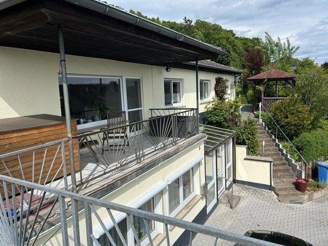 Einfamilienhaus Weimar (Lahn) - 7 Zimmer, 201 m&sup2;, 645.000&euro; | Angebot:27002302
