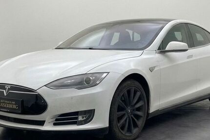 Tesla Model S 256.500 km 26.500 &euro; Gießen 35396