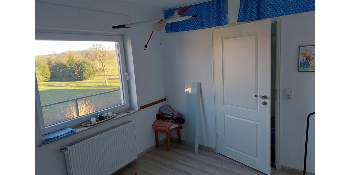 Etagenwohnung Münchhausen - 8 Zimmer, 130 m&sup2;, 1.150&euro; | Angebot:25701477