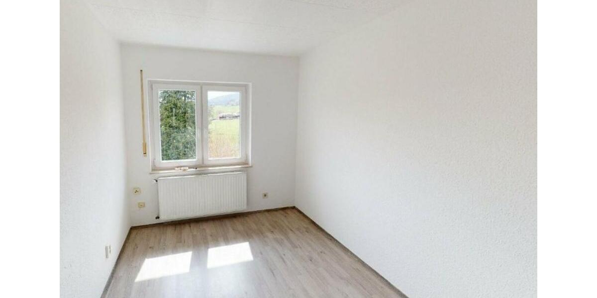 Doppelhaushälfte Biebertal - 5 Zimmer, 260 m&sup2;, 450.000&euro; | Angebot:23604330