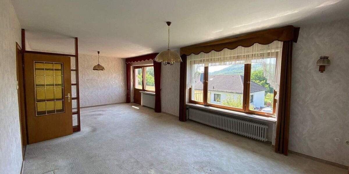 Einfamilienhaus Bad Laasphe - 5 Zimmer, 107 m&sup2;, 190.000&euro; | Angebot:25667526
