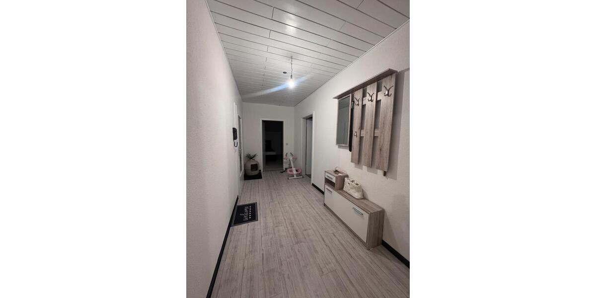 Dachgeschoßwohnung Hatzfeld (Eder) - 2.5 Zimmer, 90 m&sup2;, 650&euro; | Angebot:25923507