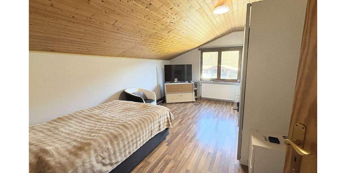 Mehrfamilienhaus, Wohnhaus Stadtallendorf-Wolferode Wolferode - 6 Zimmer, 208 m&sup2;, 299.900&euro; | Angebot:25775613