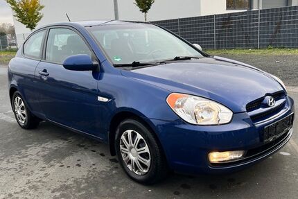 Hyundai Accent 174.862 km 2.490 &euro; Gießen 35398