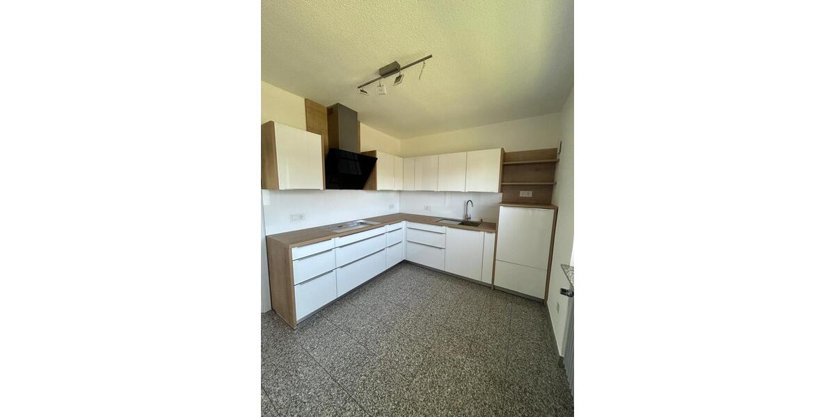 Einfamilienhaus Burgwald - 6 Zimmer, 270 m&sup2;, 445.000&euro; | Angebot:25104555