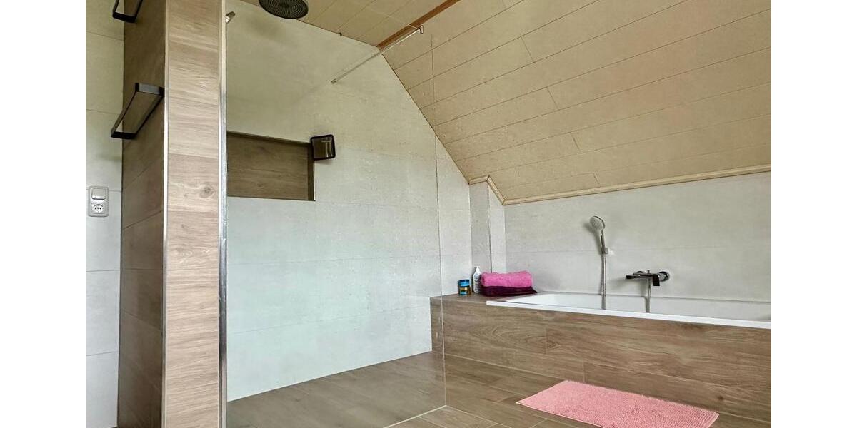 Einfamilienhaus Bad Laasphe - 7 Zimmer, 153 m&sup2;, 349.000&euro; | Angebot:27119497
