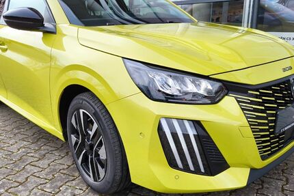 Peugeot 208 4.598 km 22.990 &euro; Marburg 35039