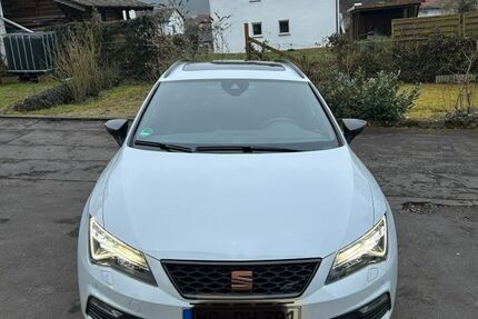Seat Leon 60.500 km 22.500 &euro; Marburg 35041