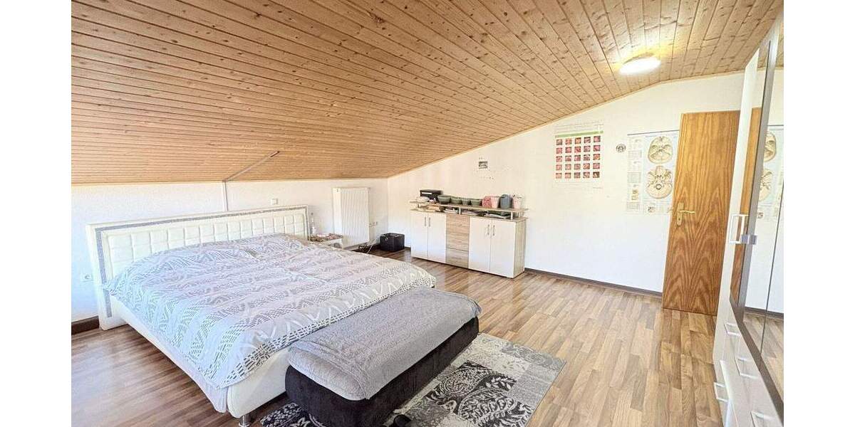 Mehrfamilienhaus, Wohnhaus Stadtallendorf-Wolferode Wolferode - 6 Zimmer, 208 m&sup2;, 299.900&euro; | Angebot:25775613