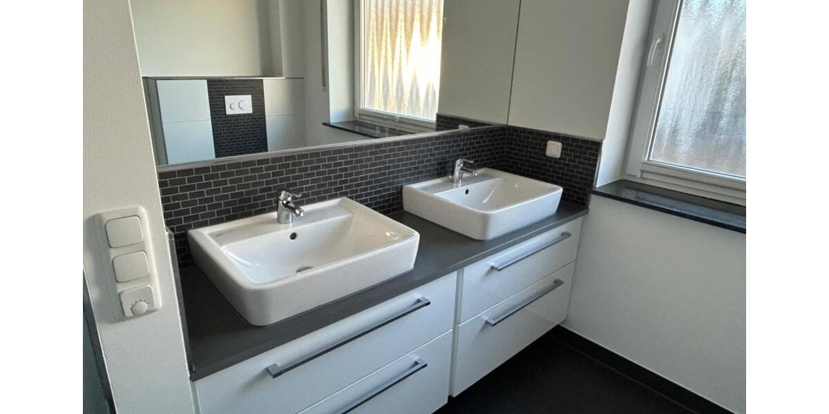 Terrassenwohnung Bad Laasphe - 4 Zimmer, 100 m&sup2;, 285.000&euro; | Angebot:23683835