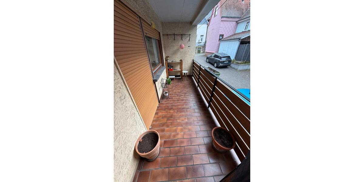 Etagenwohnung Homberg (Ohm) - 6 Zimmer, 158 m&sup2;, 1.400&euro; | Angebot:24653688