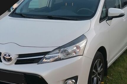 Toyota Verso 215.800 km 7.999 &euro; Grünberg 35305