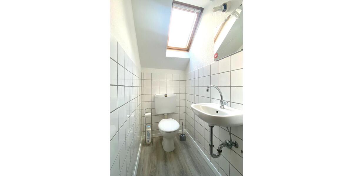 Dachgeschoßwohnung Gießen - 1 Zimmer, 15 m&sup2;, 400&euro; | Angebot:23602344