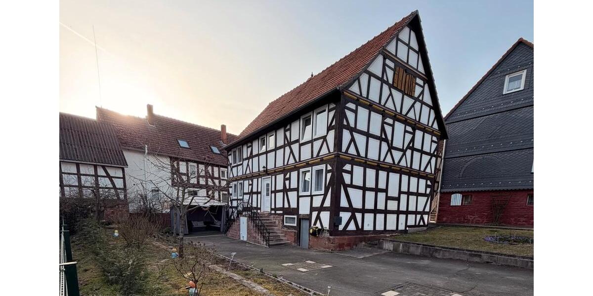 Einfamilienhaus Wohratal - 5 Zimmer, 180 m&sup2;, 269.000&euro; | Angebot:25261532
