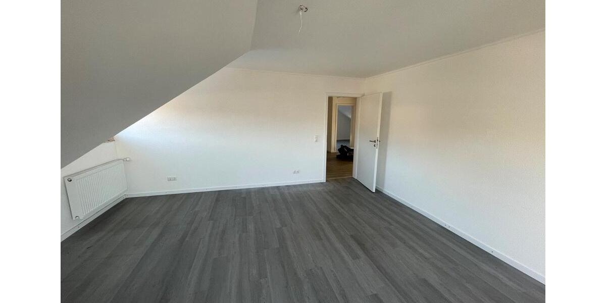 Etagenwohnung Bischoffen - 4.5 Zimmer, 99 m&sup2;, 790&euro; | Angebot:26644574