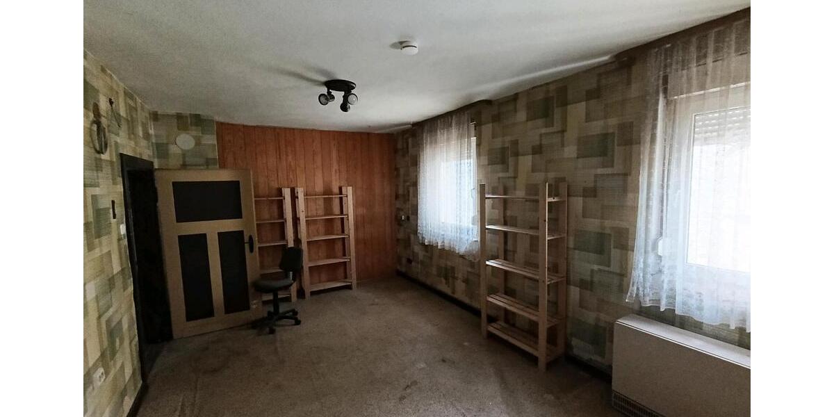 Einfamilienhaus Wetter (Hessen) - 6 Zimmer, 120 m&sup2;, 99.000&euro; | Angebot:25299986