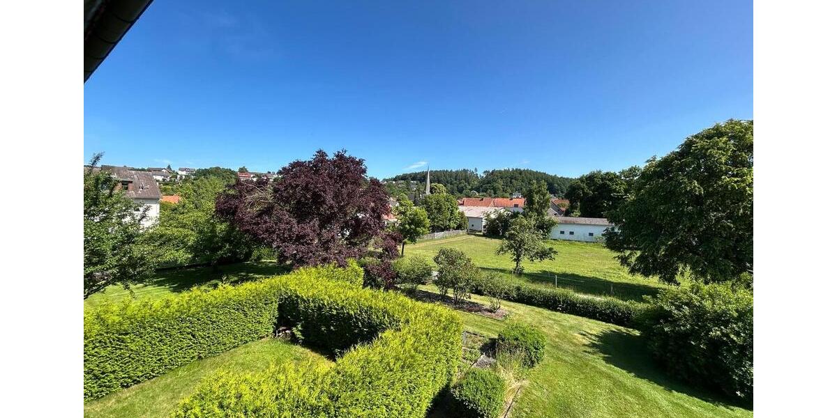 Einfamilienhaus Burgwald - 6 Zimmer, 270 m&sup2;, 445.000&euro; | Angebot:25104555