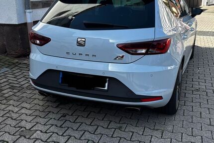 Seat Leon 98.000 km 17.400 &euro; Neustadt 35279