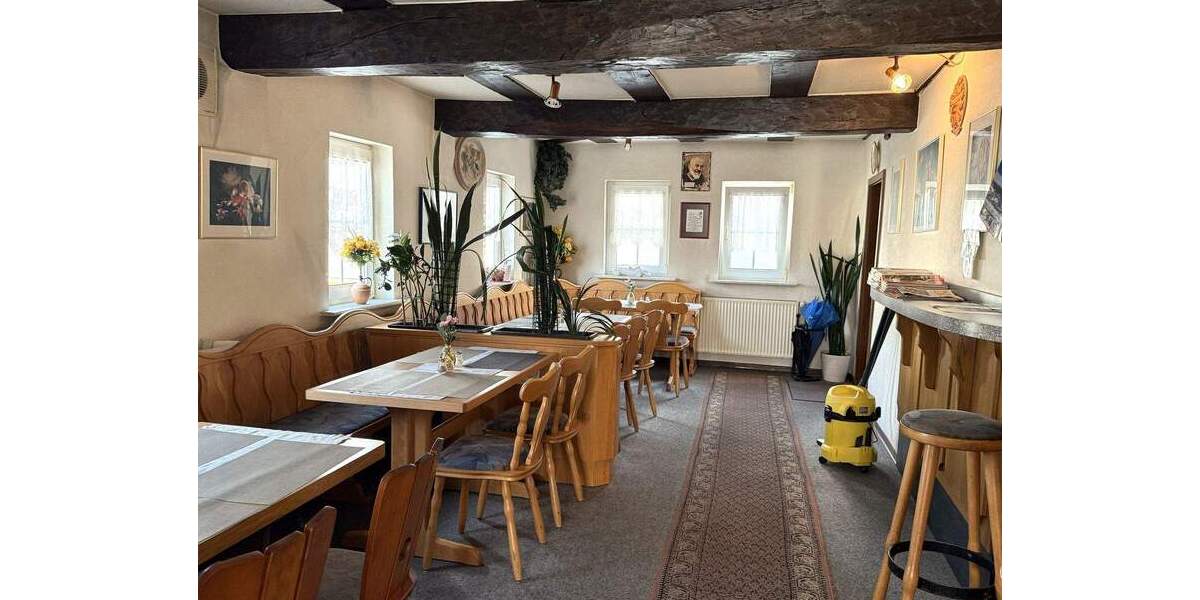 Mehrfamilienhaus, Wohnhaus Hatzfeld (Eder) Hatzfeld - 5 Zimmer, 239 m&sup2;, 160.000&euro; | Angebot:25742980