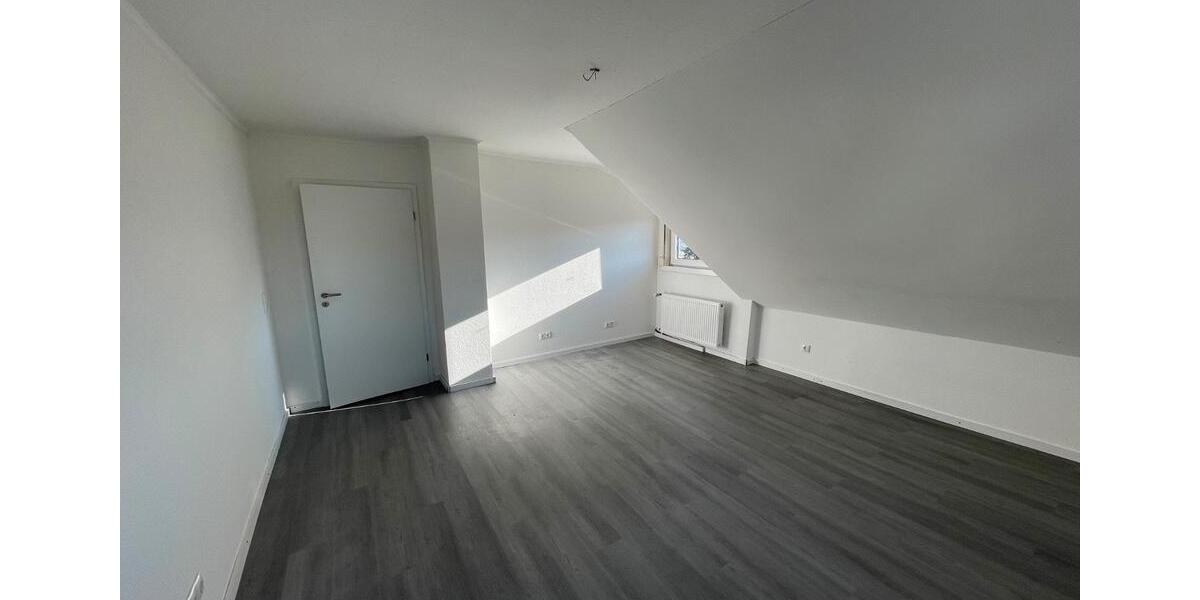 Etagenwohnung Bischoffen - 4.5 Zimmer, 99 m&sup2;, 790&euro; | Angebot:26644574