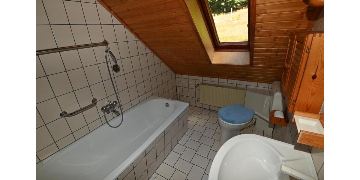 Einfamilienhaus Burgwald - 6 Zimmer, 148 m&sup2;, 229.000&euro; | Angebot:26023086