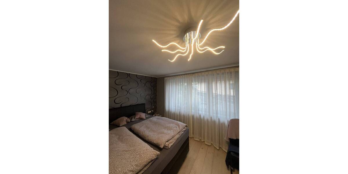 Etagenwohnung Reiskirchen Hattenrod - 7 Zimmer, 250 m&sup2;, 670.000&euro; | Angebot:26794222