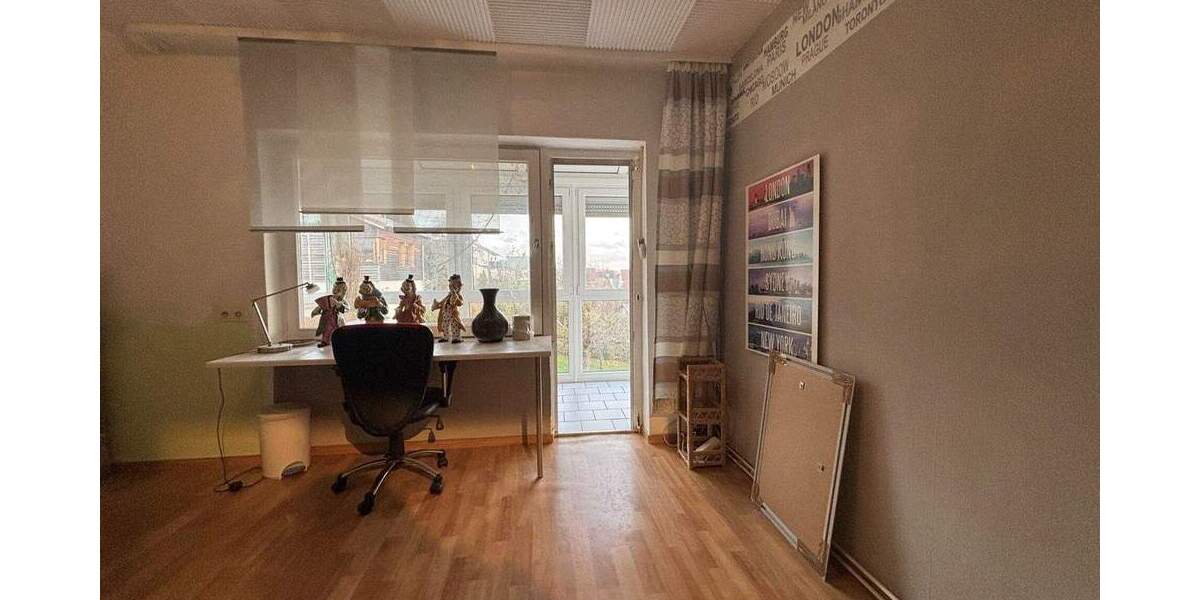 Mehrfamilienhaus, Wohnhaus Gladenbach / Mornshausen Mornshausen - 8 Zimmer, 280 m&sup2;, 299.000&euro; | Angebot:25736624