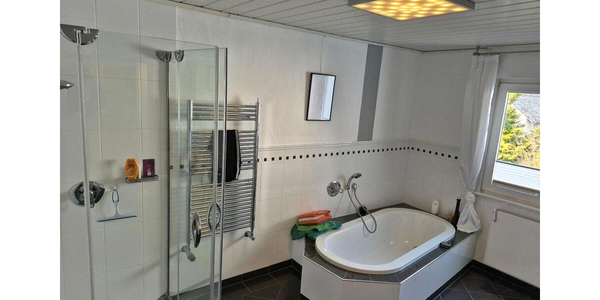 Mehrfamilienhaus, Wohnhaus Burgwald - 8 Zimmer, 159 m&sup2;, 345.000&euro; | Angebot:23595903